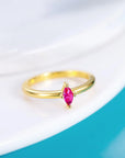 LILIAN | Op maat gemaakte edelsteen familie ring