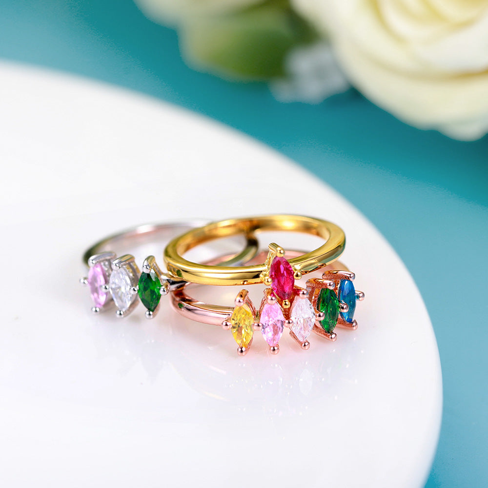 LILIAN | Custom-built Gemstone Family Ring