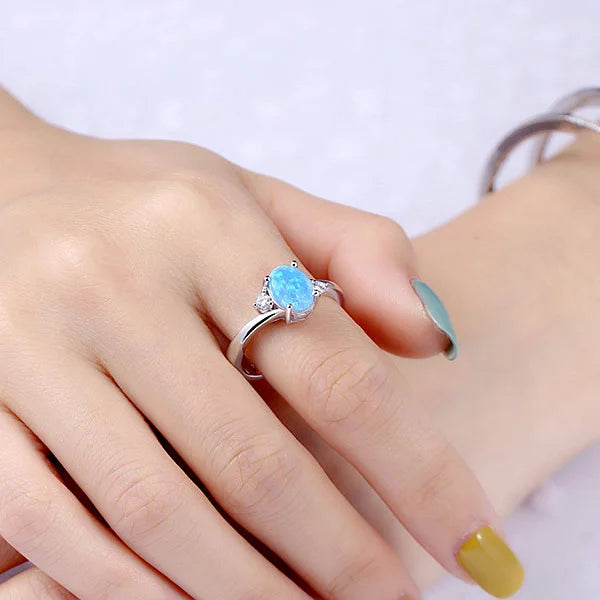 OPAL | Gegraveerde sterling zilveren blauwe ovale opaal ring