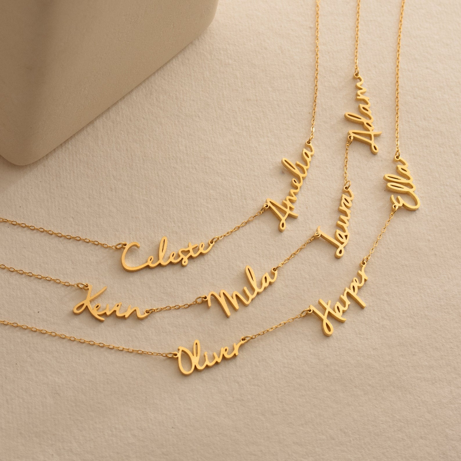 1-5 NAMES | Personalized Multiple Names Minimalist Necklace