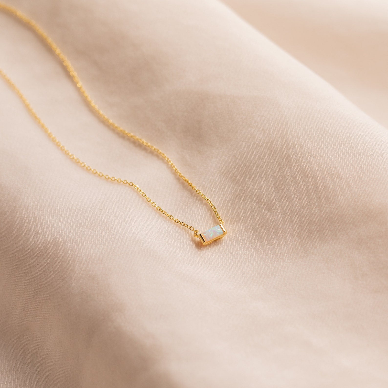 DAINTY | Minimalistische Gepersonaliseerde 1-8 Baguette Geboortestenen Fijne Hanger Ketting