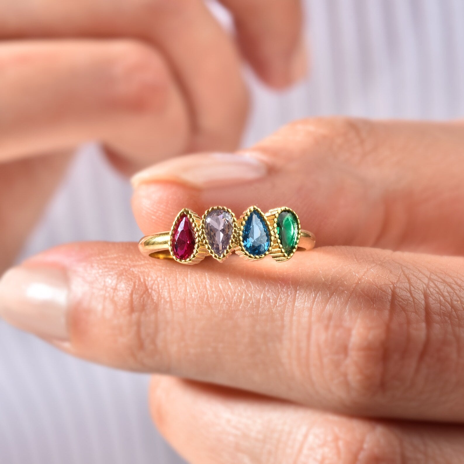 ARYEL | Personalized 1-5 Birthstones Ring